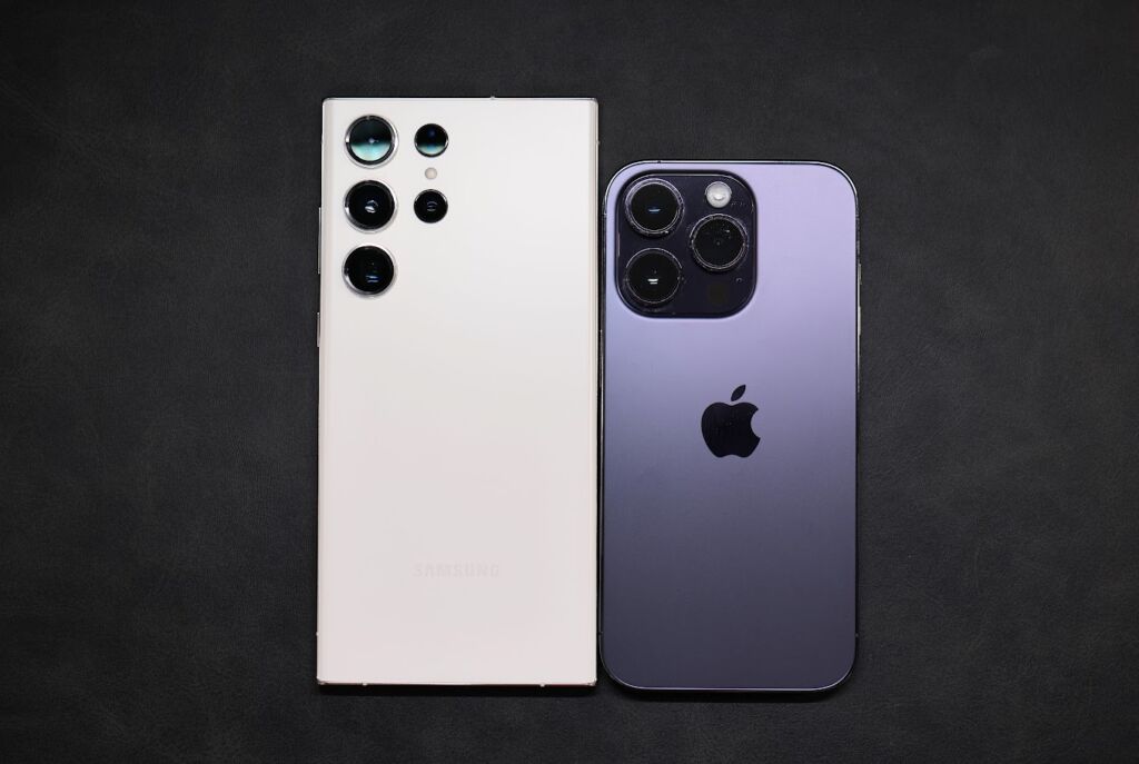 iPhone14 Proとの大きさの違いは一目瞭然