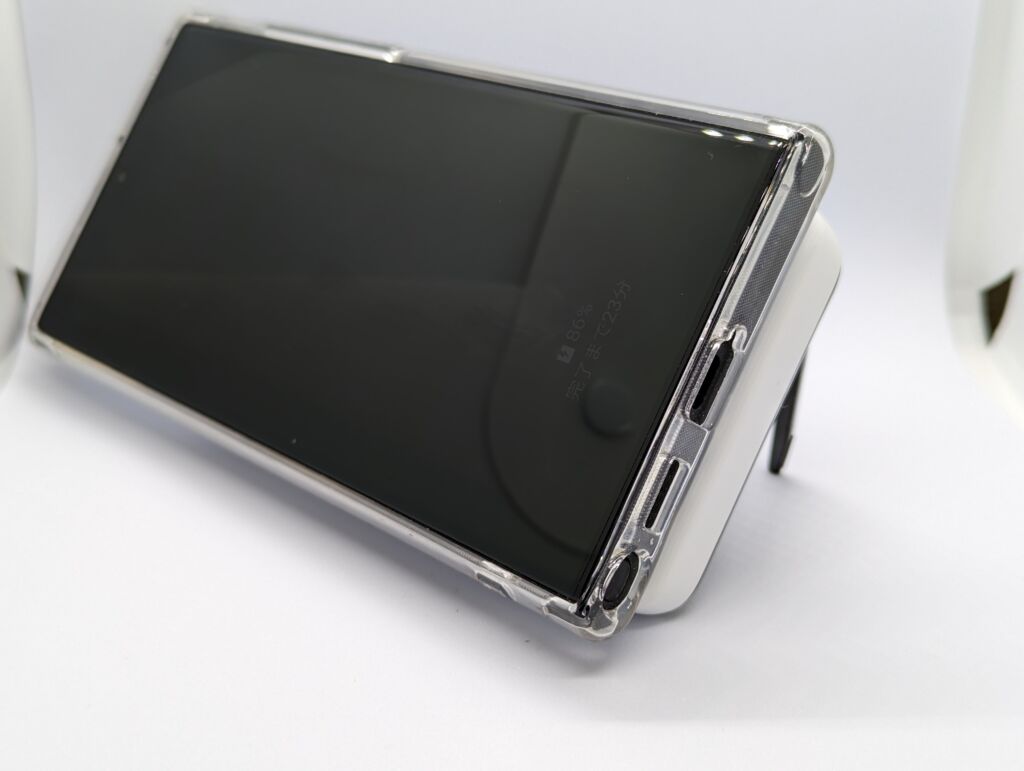 Galaxy S22 Ultraに装着したBaseusワイヤレスモバイルバッテリー PPCXZ10